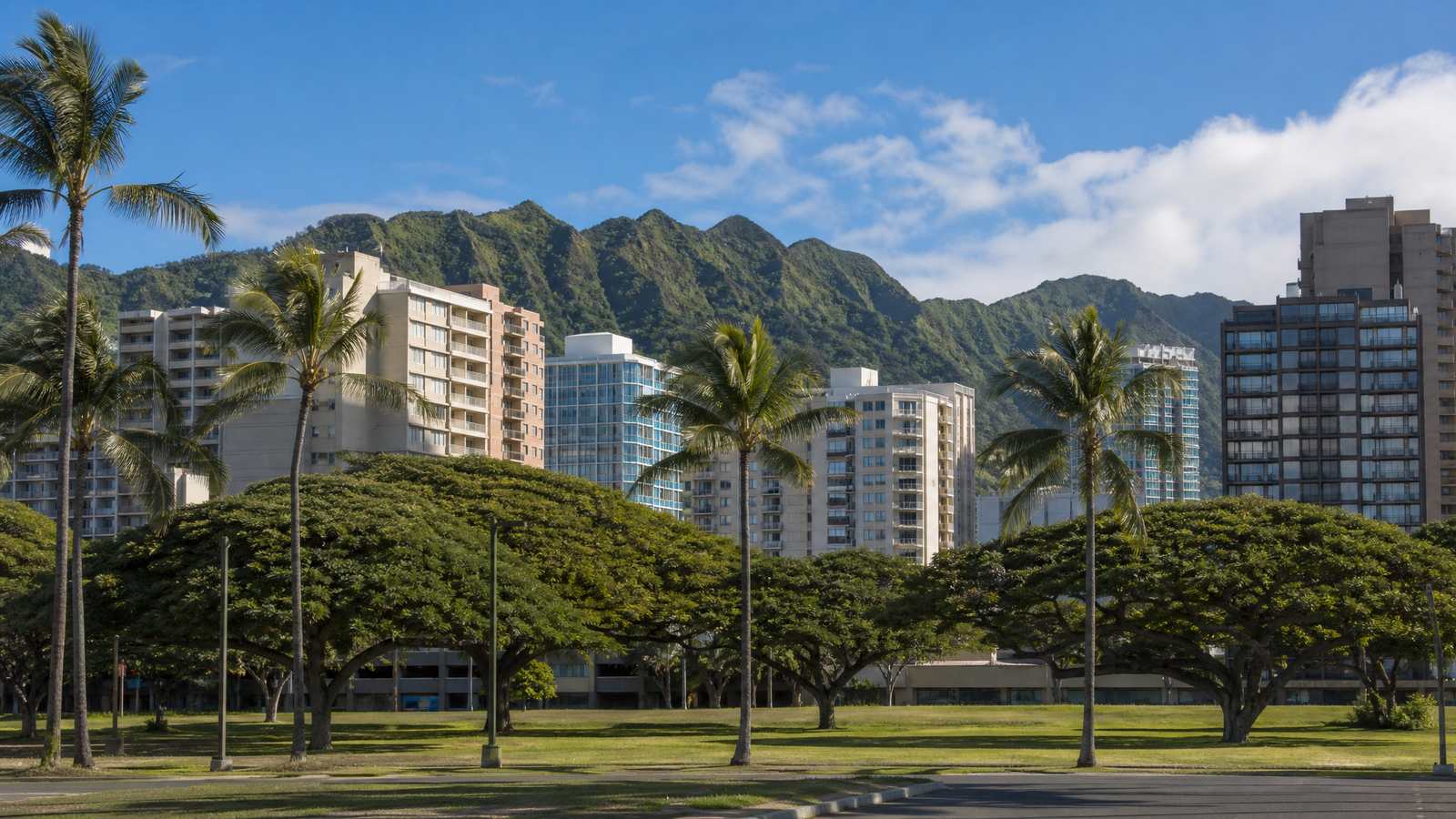 The Ala Moana district of Honolulu, with the Koʻolau ridge behind the buildings.